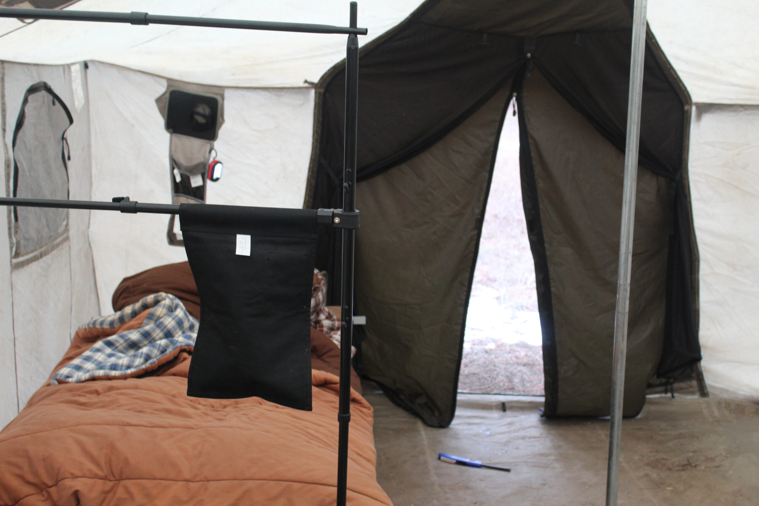 elk hunt - sleeping tent